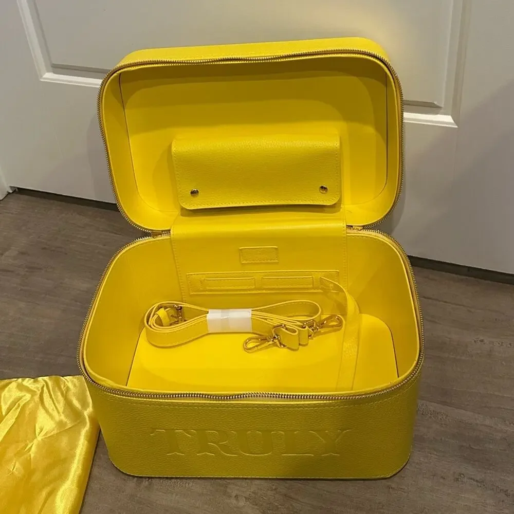 Truly Los Angeles St Tropez Luxury Beauty Trunk Train Case XL